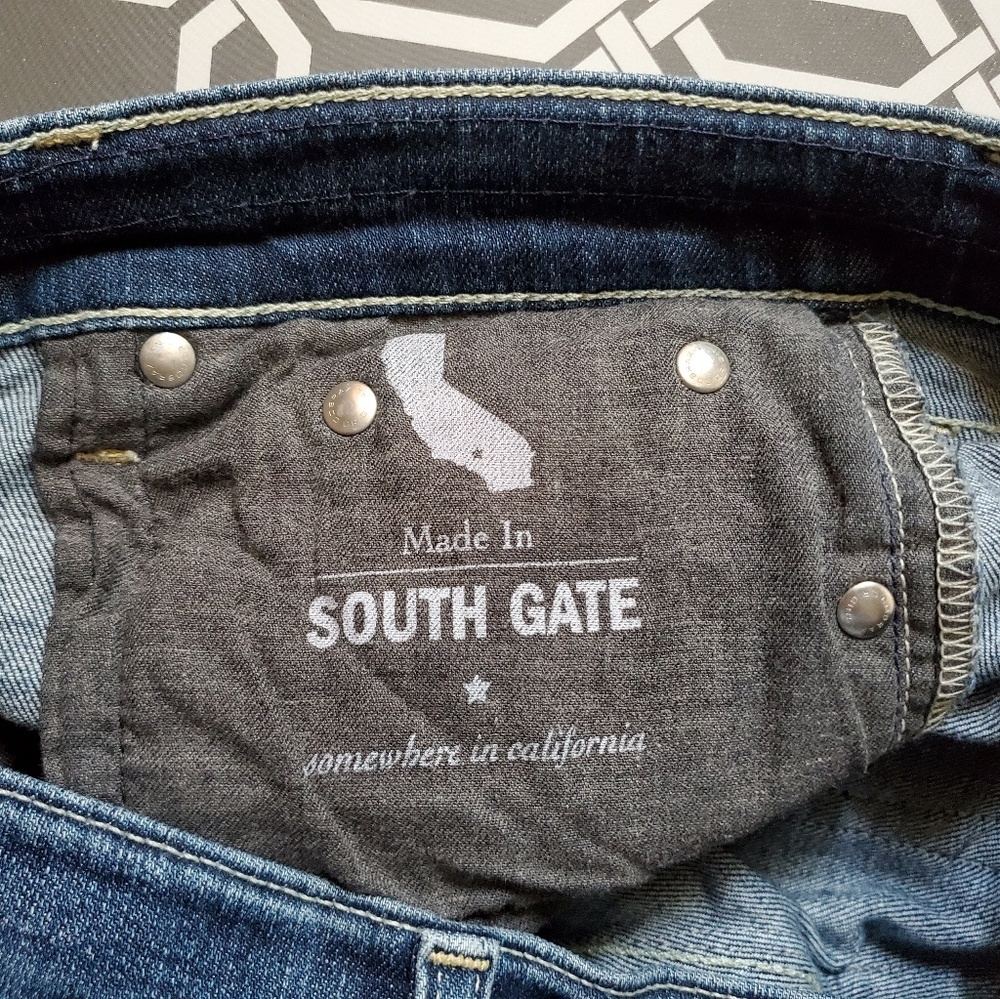 AG Jeans | 26R the Simona Jeans straight leg